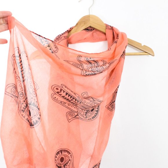 *Rue21 etc Circle Scarf - Picture 1 of 3